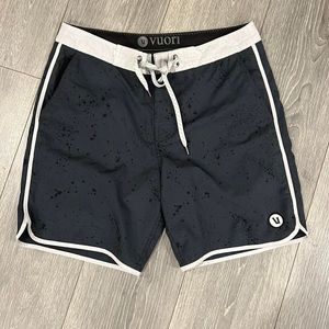 Vuori Men’s Cruise Boardshorts Navy Size Medium